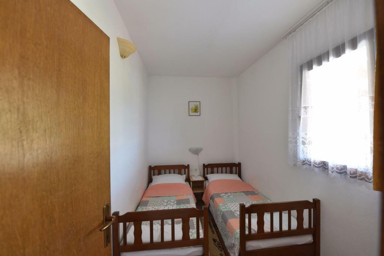 Apartmani Marko Gdinj Exterior foto